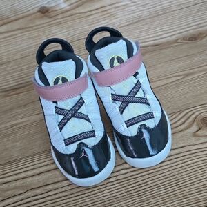 Jordan 6 Rings Sneakes